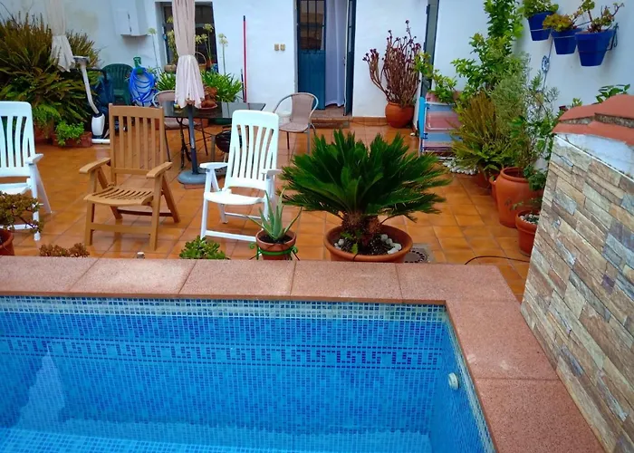 Acogedora Casa De Pueblo Con Piscina