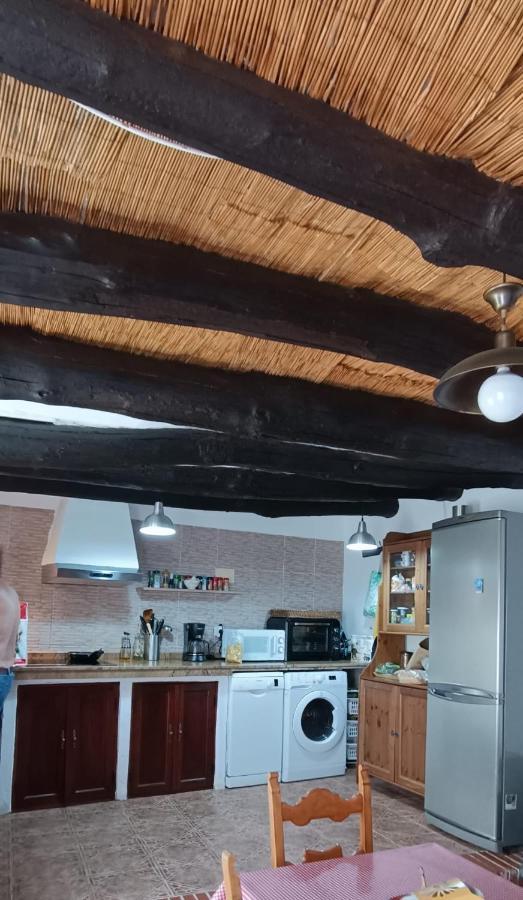 Acogedora Casa De Pueblo Con Piscina * Fuenteheridos